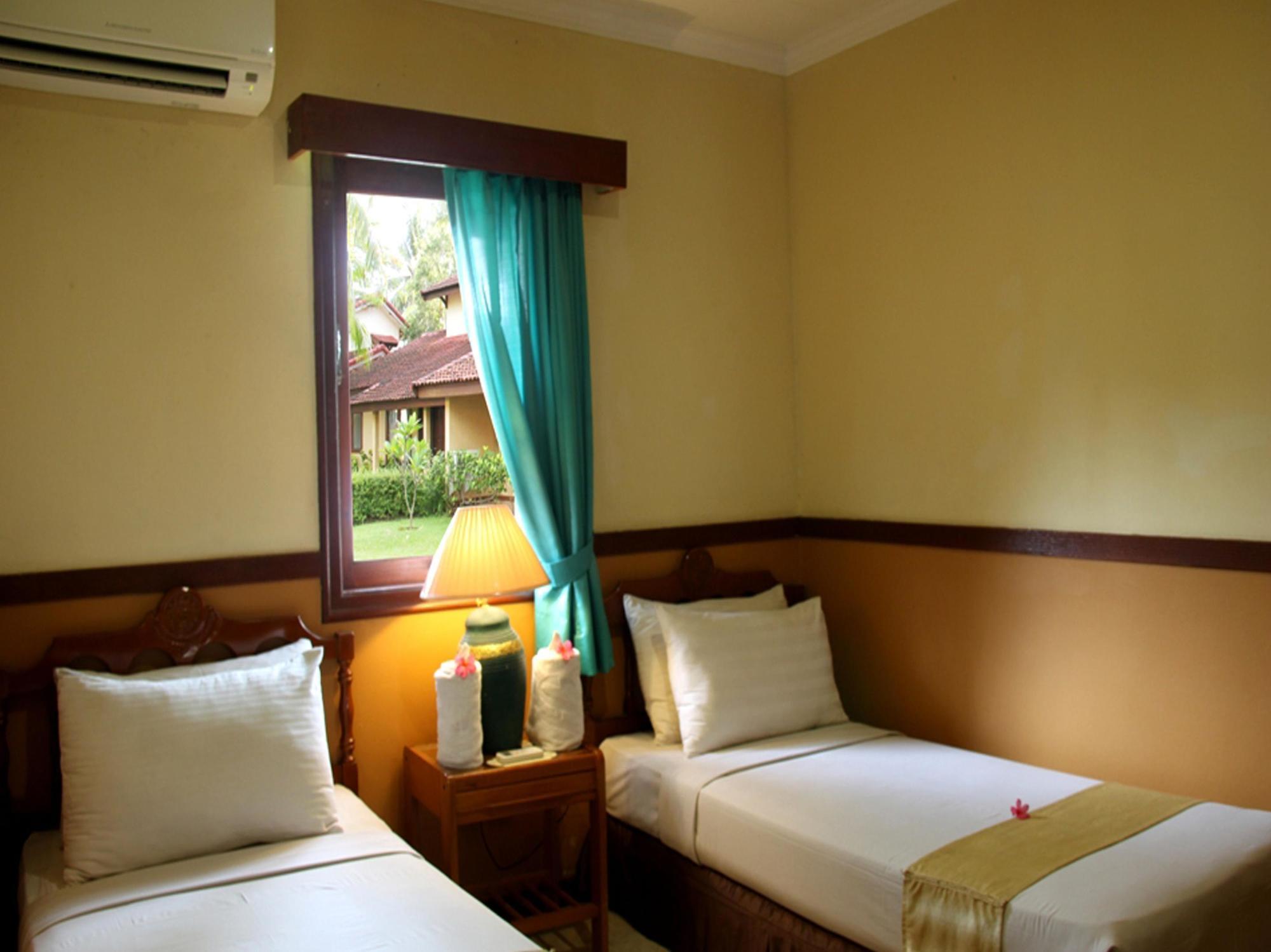 The Jayakarta Anyer Hotel Екстериор снимка
