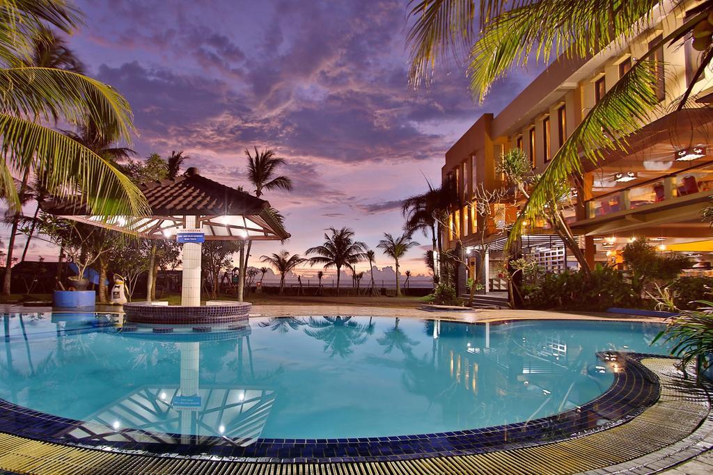 The Jayakarta Anyer Hotel Екстериор снимка